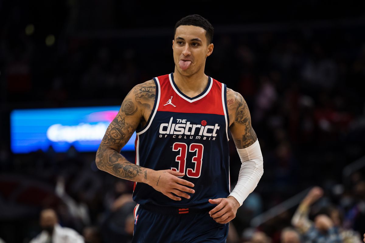 Uma eventual troca de Kyle Kuzma ajudaria a definir o Novato do Ano?