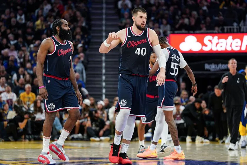 James Harden e Ivica Zubac carregaram o Clippers na primeira semana